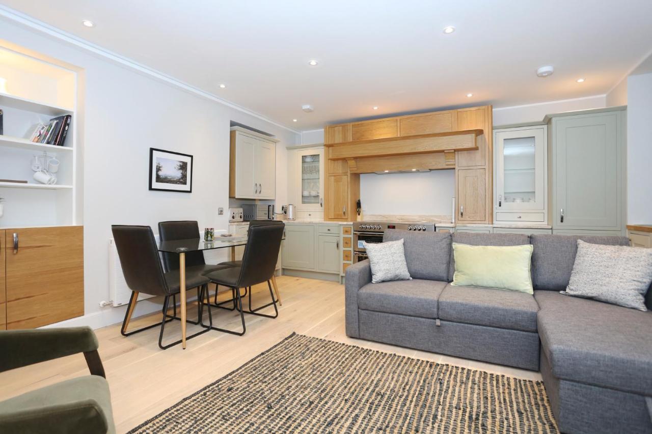 Joivy Modern And Airy Flat On The Historic Royal Mile Apartman EDI Kültér fotó