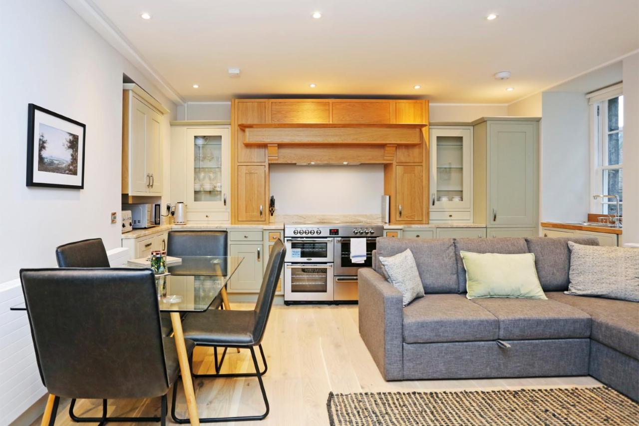 Joivy Modern And Airy Flat On The Historic Royal Mile Apartman EDI Kültér fotó
