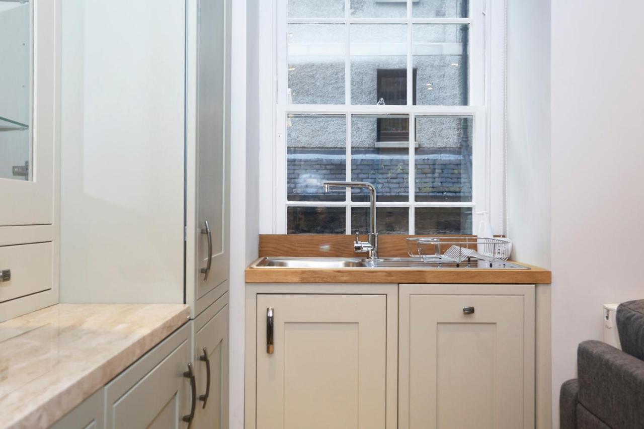 Joivy Modern And Airy Flat On The Historic Royal Mile Apartman EDI Kültér fotó