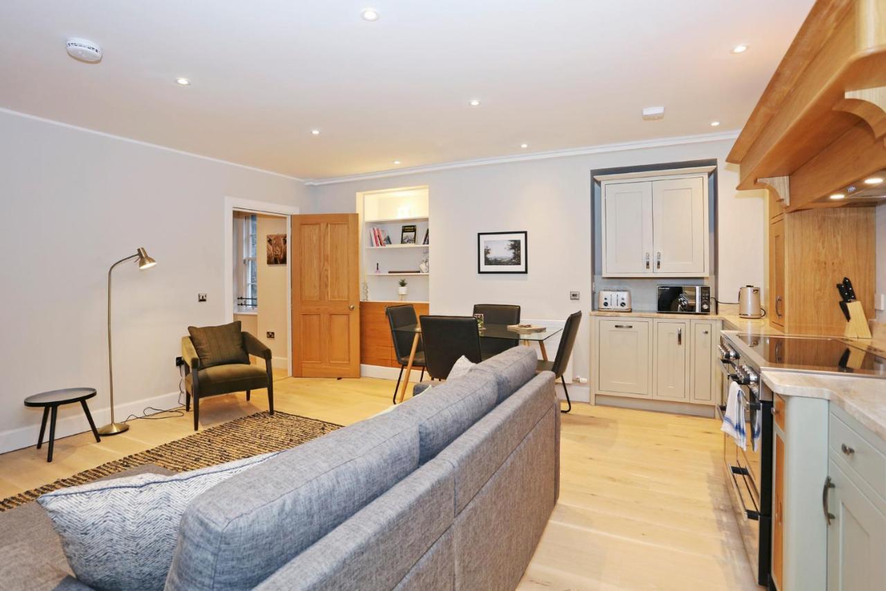 Joivy Modern And Airy Flat On The Historic Royal Mile Apartman EDI Kültér fotó